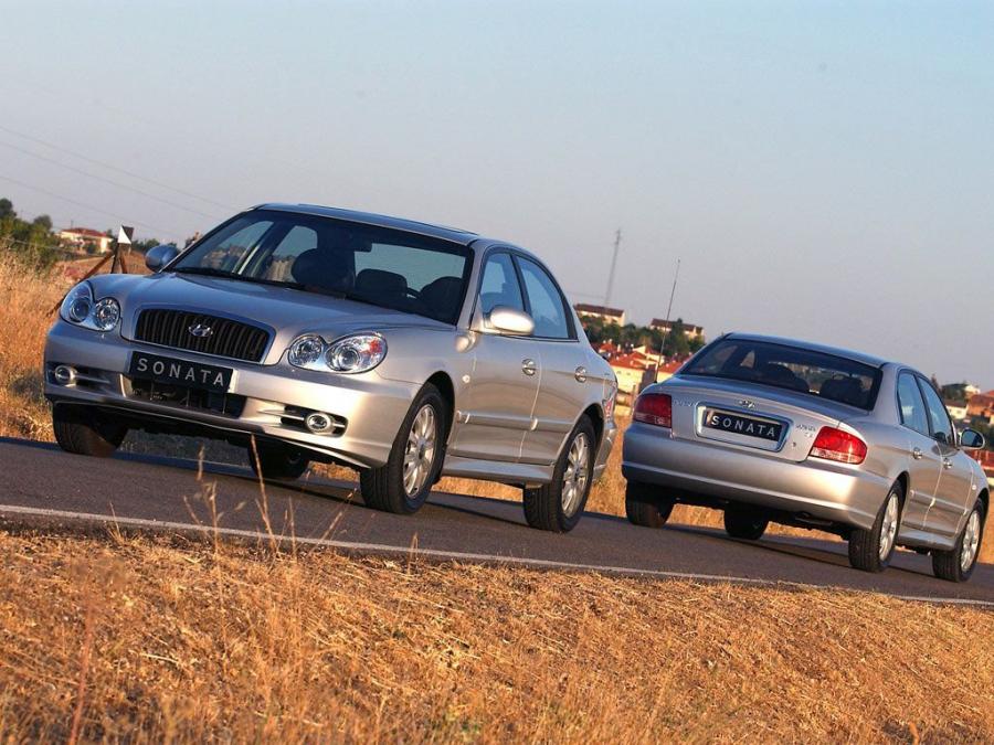  Hyundai Sonata 2001 года  (фото 6 из 16)